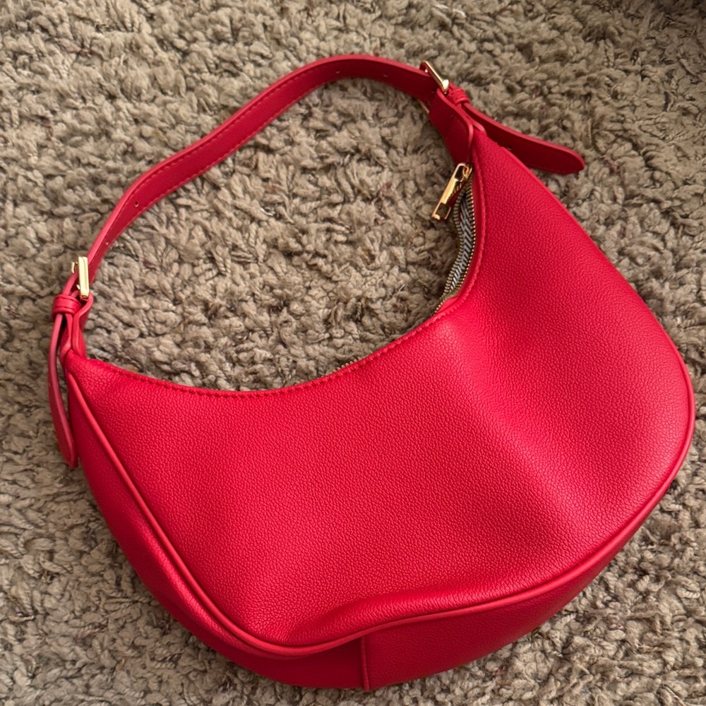 Elegant Red Women's Luna Shoulder Bag
